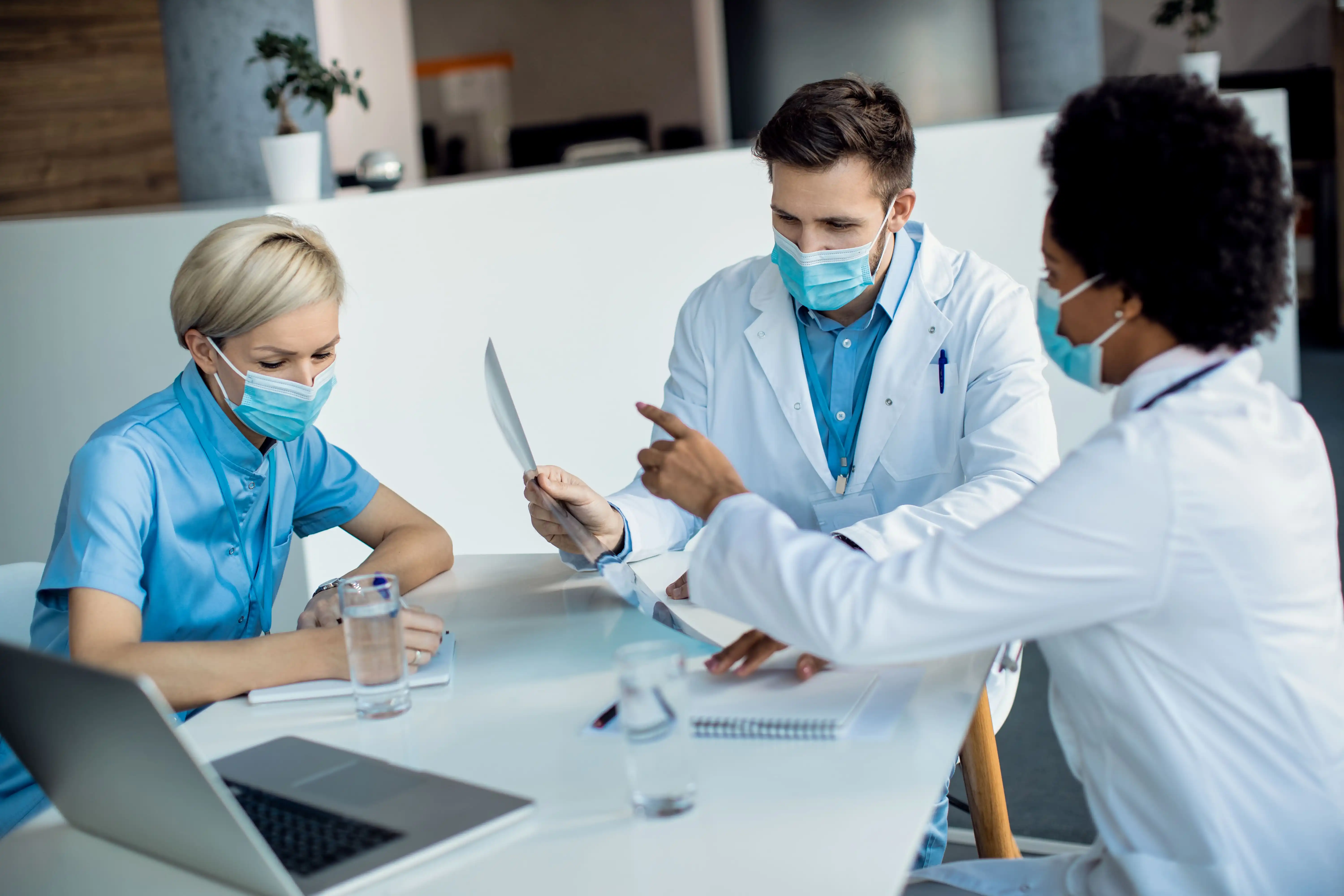 doctor discussion image